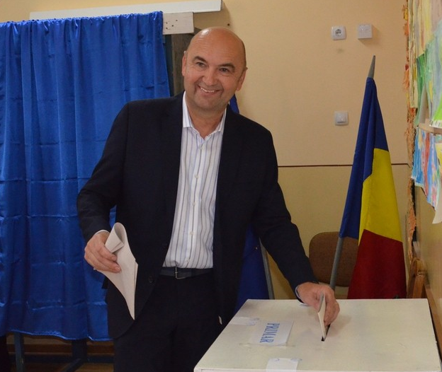 SATU MARE VOTEAZĂ- Vezi care au fost primii candidaţi ce au ieşit la VOT!