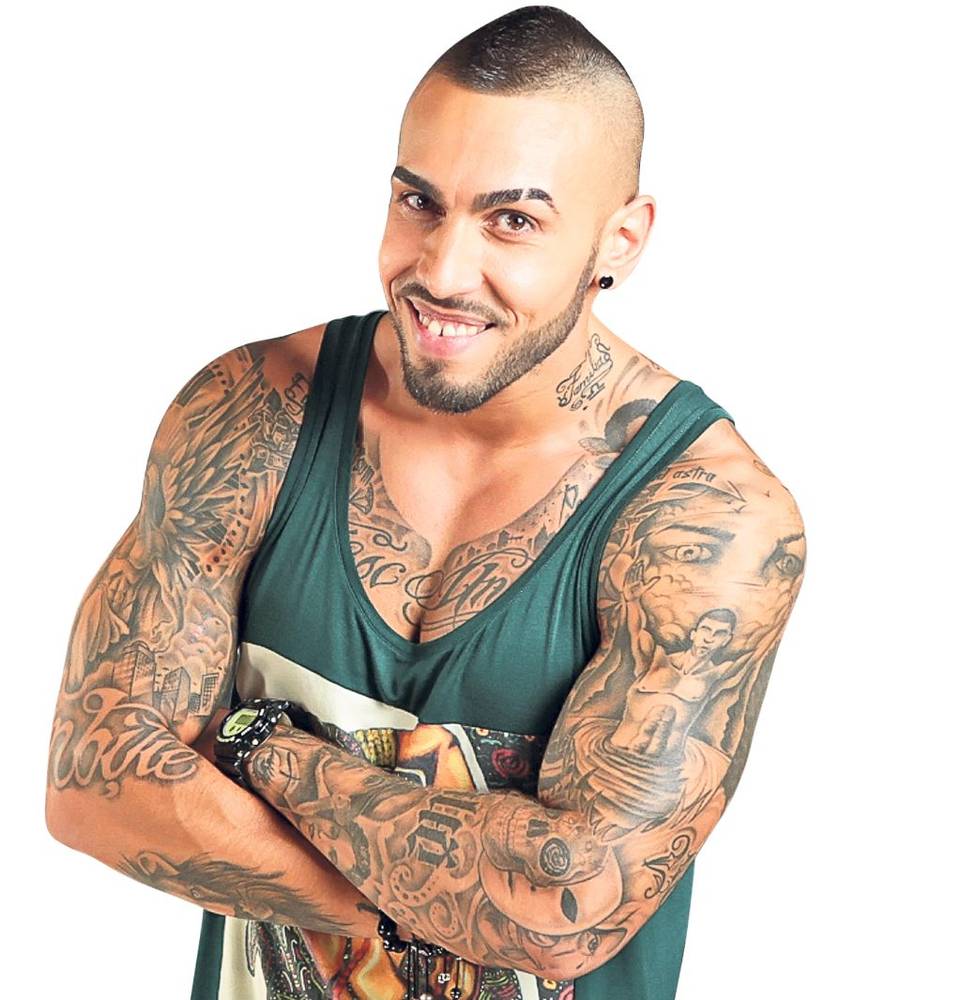 Alex Velea vine la Livada!