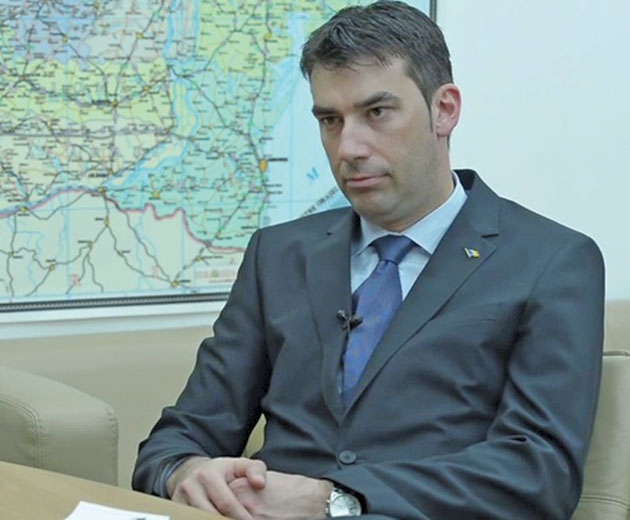 Guvernul va relua discuţiile cu oficialii canadieni privind vizele în septembrie