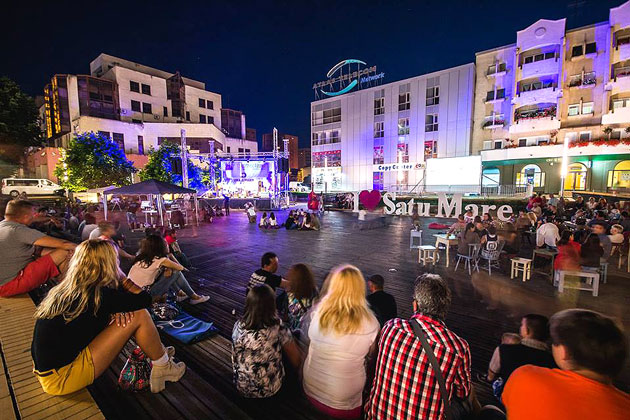 Trei zile de muzică bună şi exuberanţă la Festivalul Muzicii de Stradă