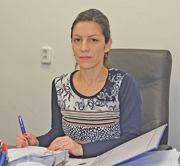 Înghesuială la buletine!