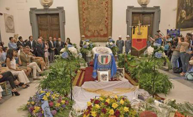 Funeraliile lui Bud Spencer: Fanii și-au luat adio de la eroul lor