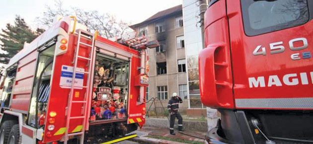 Incendiu la un bloc din Satu Mare