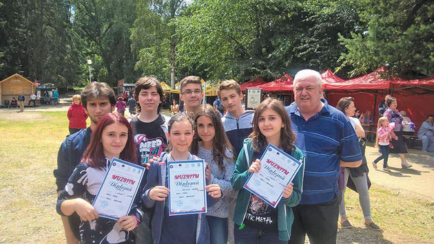 Inedit, tradiţia continuă