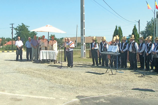 Sute de persoane au participat la sărbătoarea din Moftin