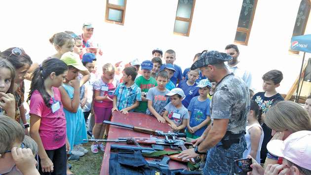 Poliţiştii, vedetele Taberei de vară de la Păuleşti