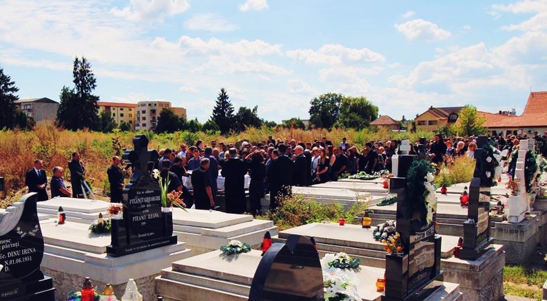 Actrița sătmăreancă a fost condusă pe ultimul drum