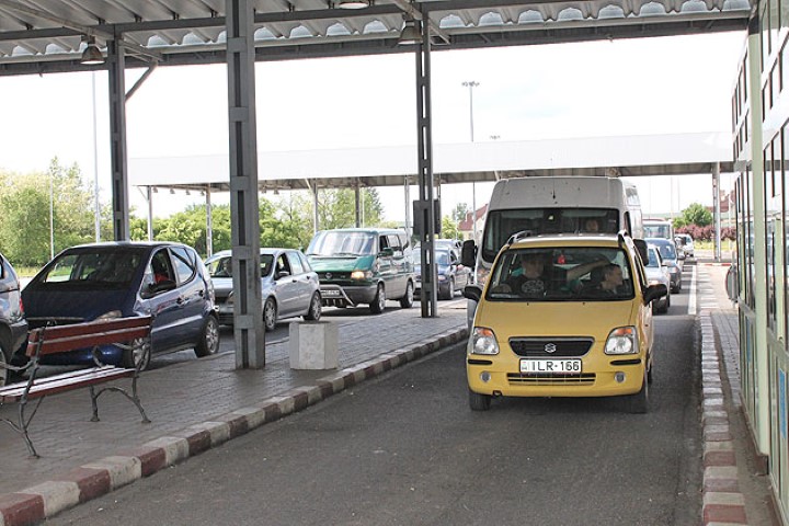 Trafic din ce în ce mai aglomerat la Petea