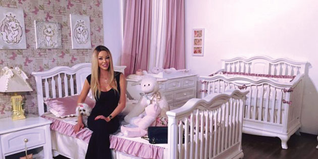 Bianca Drăgușanu este în culmea fericirii! Vedeta a pregătit deja camera și hăinuțele pentru fetița ei!