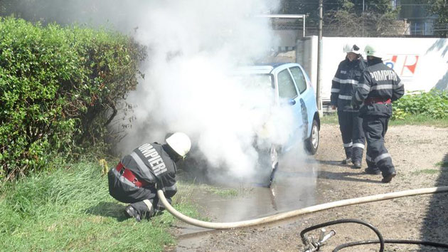 Incendiu la un autoturism, în județul Satu Mare