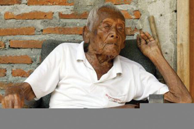 Un indonezian susține că are 145 de ani, iar cartea sa de identitate îi confirmă afirmația