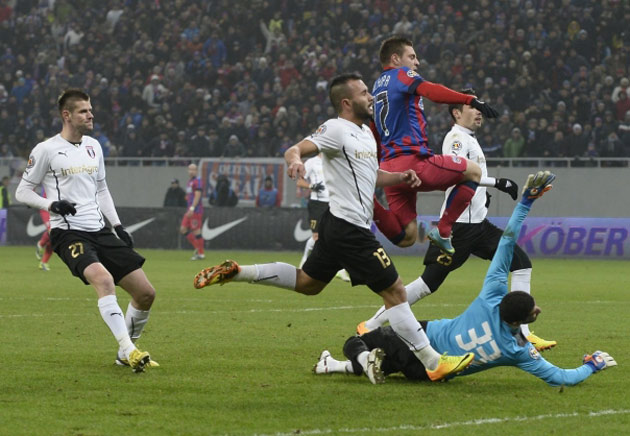 Steaua şi Astra forţează calificarea în play-off