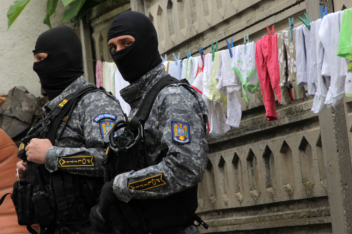 Percheziții domiciliare pe raza județelor Satu Mare şi Maramureș