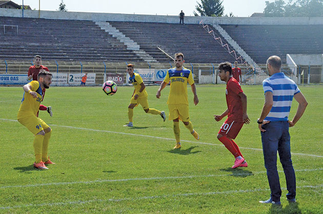 Galben-albaştri forţează victoria şi în etapa a II-a