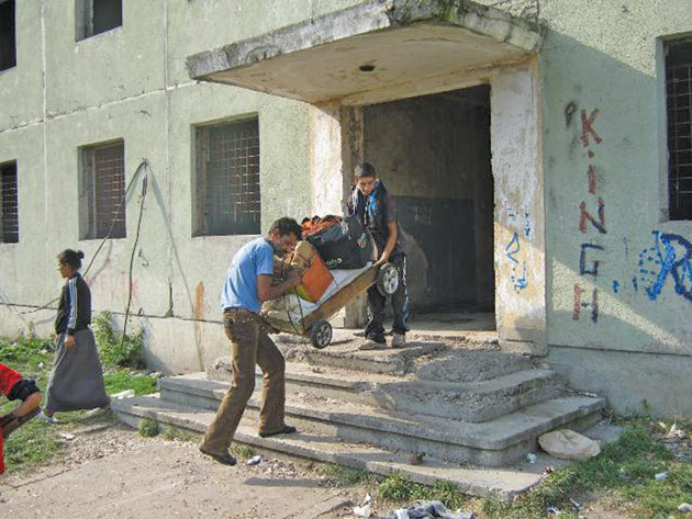 Asistații social, mutați pe Ostrovului