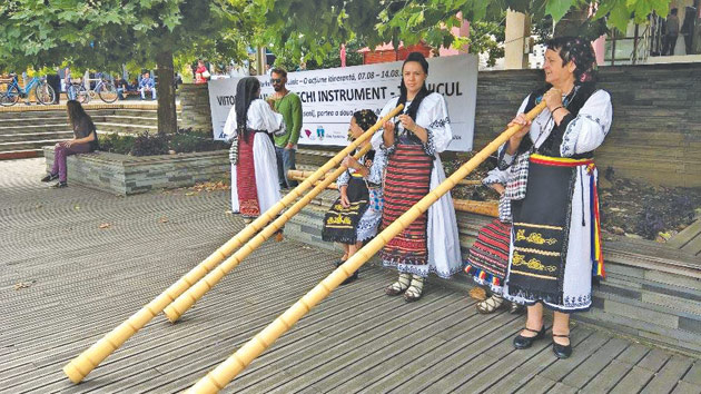 Sătmarul răsună în cântări de tulnic