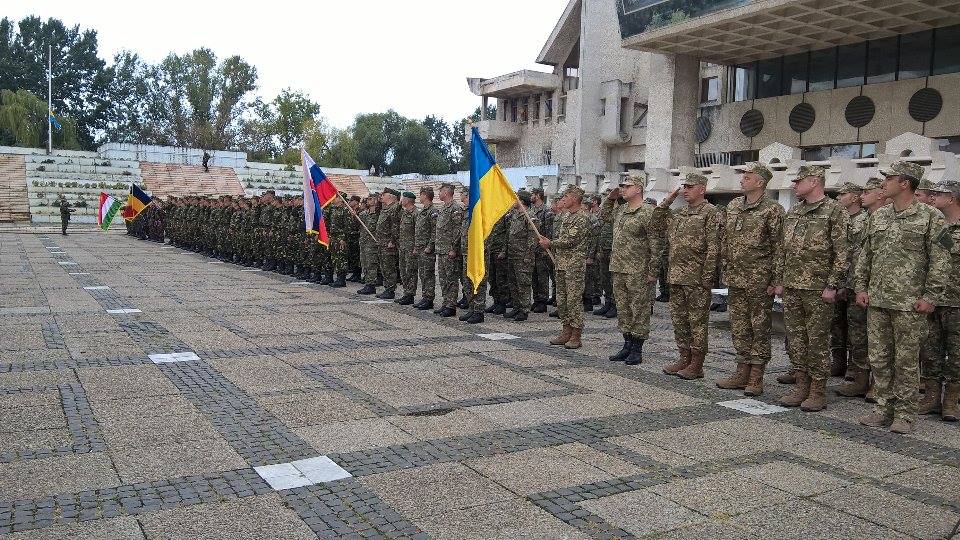 14384134_668704553287475_31899628_n