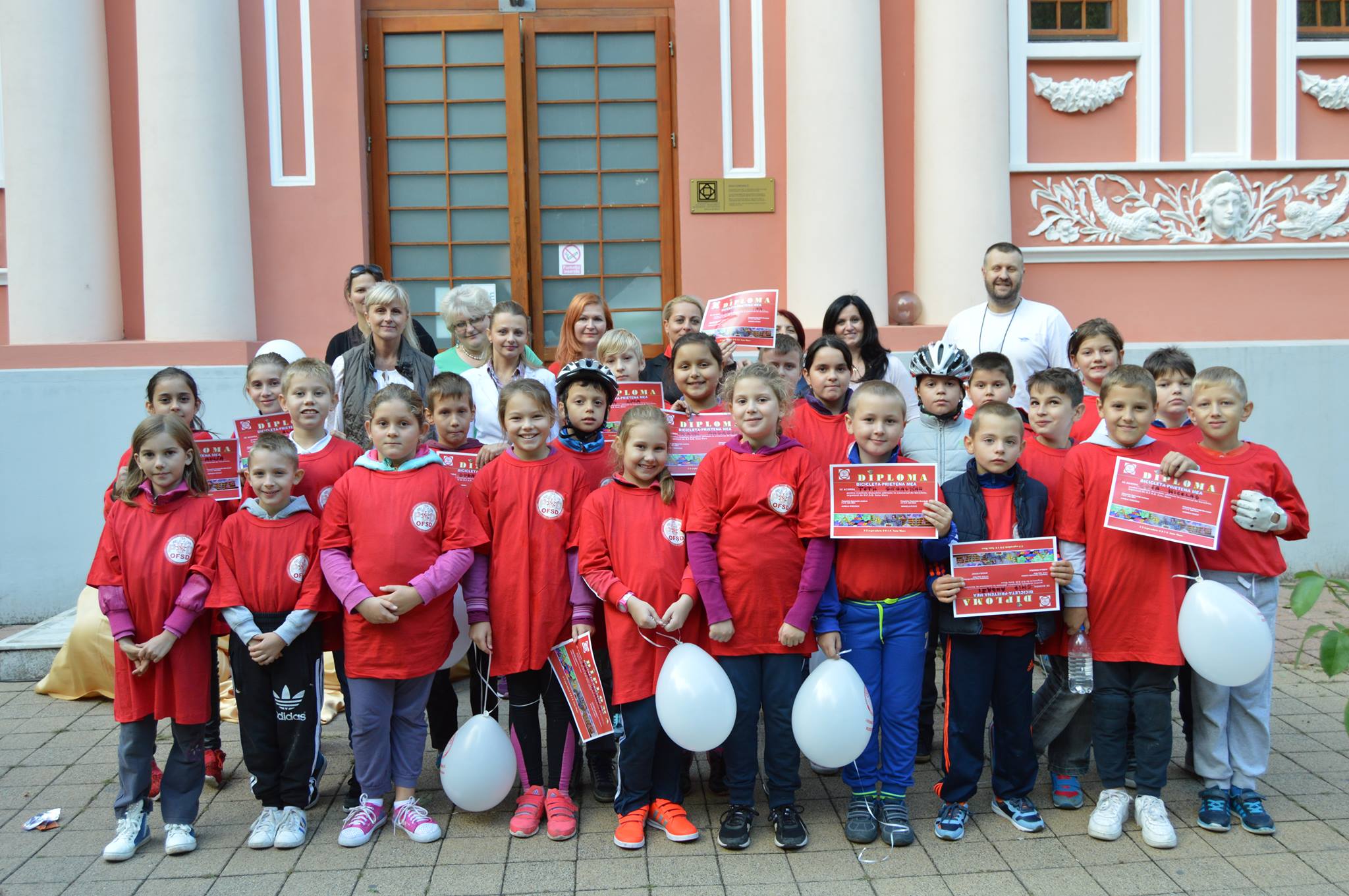 Zeci de copii din Satu Mare s-au întrecut pe biciclete de Ziua mondială fără mașini