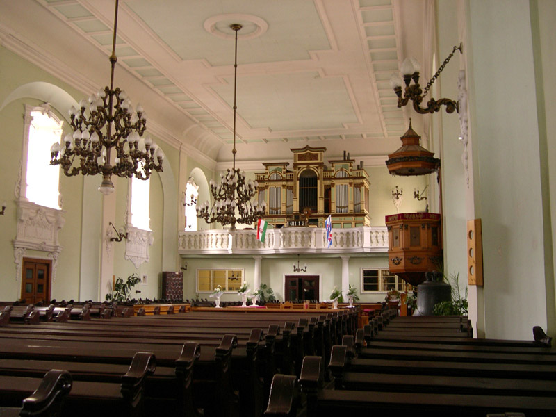 biserica cu lanturi2