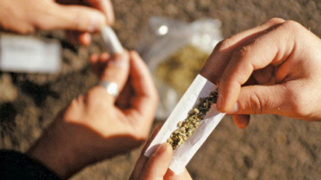 Adolescenţii din România sunt încă cuminţi