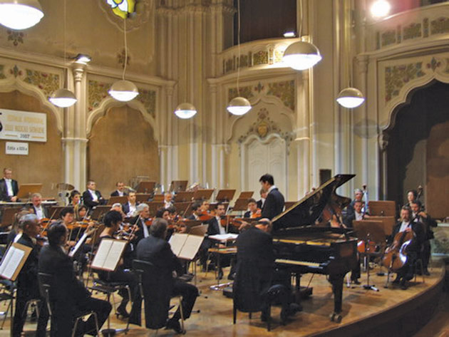 Rapsodii pe scena muzicii sătmărene