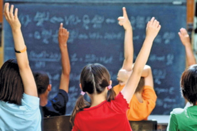 Şcoli fără directori