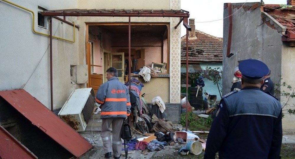 O casă a sărit în aer, la Satu Mare