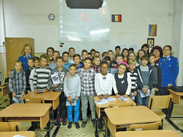 Elevii LPS au fost gazdele jandarmilor sătmăreni