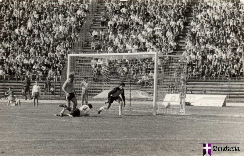 Elevii lui Andone, favoriți pe Bega