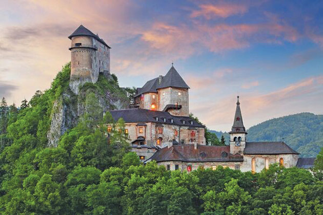 Destinații din Europa încărcate de mister, perfecte pentru o excursie de Halloween