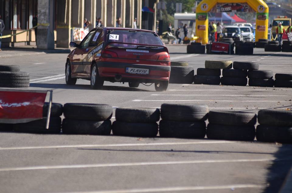 Super show automobilistic în Centru Nou