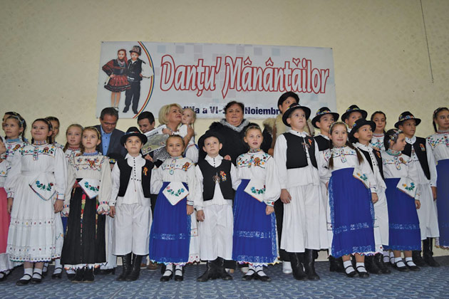 Cununița Năzdrăvană a câștigat ediția din acest an a festivalului Danțu` Mânânțăilor
