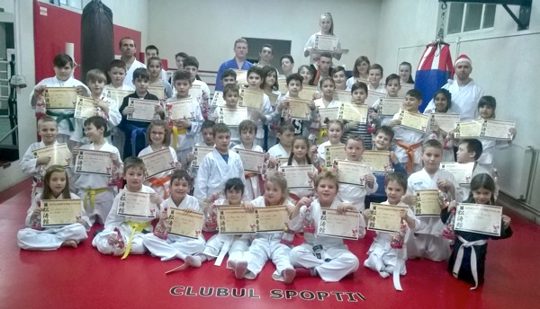 Okinawa e deja cu gândul la Moş Crăciun