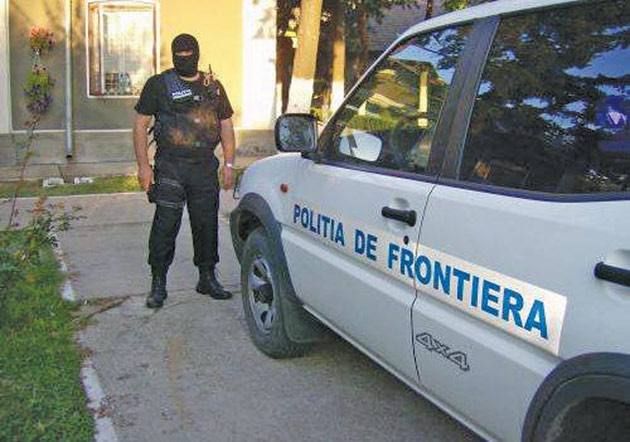 Urmăriți general şi internaţional depistați la Petea