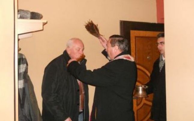 Program sfintirea caselor Parohia Ortodoxă Română „Adormirea Maicii Domnului II”