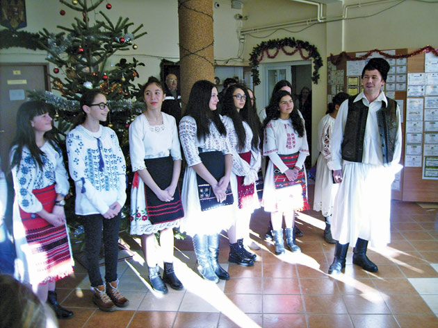 Magia Crăciunului la Școala  Gimnazială “Bălcescu-Petofi”