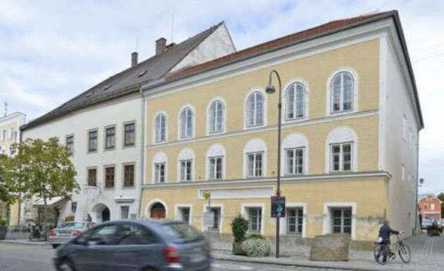 Parlamentarii austrieci au votat în favoarea confiscării casei în care s-a născut Hitler