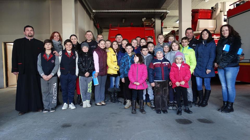 Cu colindul la pompierii sătmăreni