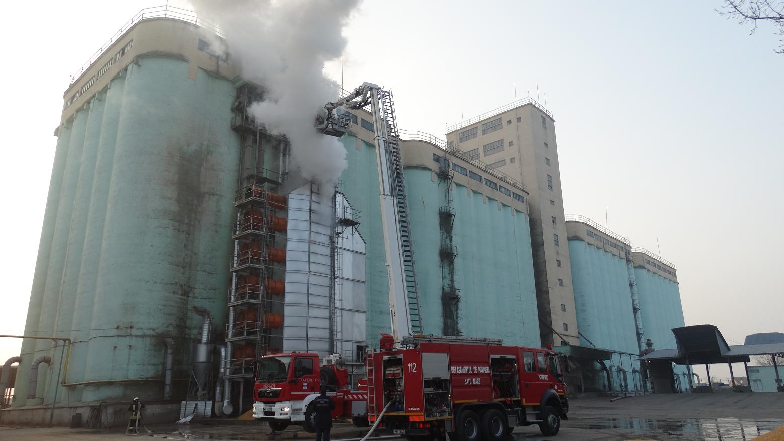 Incendiu la un depozit de cereale din Satu Mare