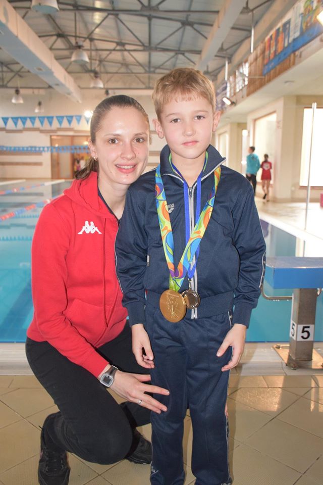 Peste 200 de copii s-au bucurat de Concursul interşcolar de înot