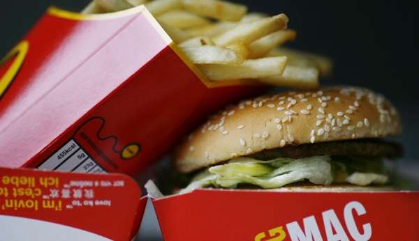 A murit creatorul Big Mac, cel mai popular hamburger McDonald's, la vârsta de 98 de ani