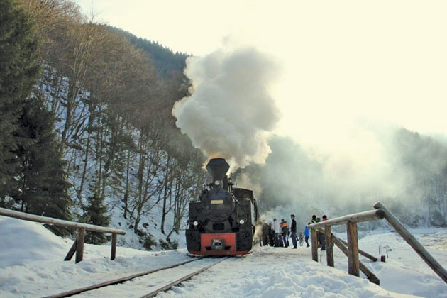 Mocăniţa de pe Valea Vaserului – Aventura supremă într-un peisaj de poveste