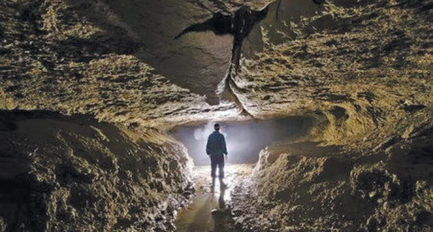 Reţeaua secretă de tuneluri care leagă Munții Oașului de Munții Retezat