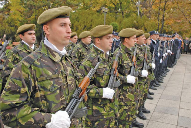 Armata Română recrutează tineri pentru școlile militare