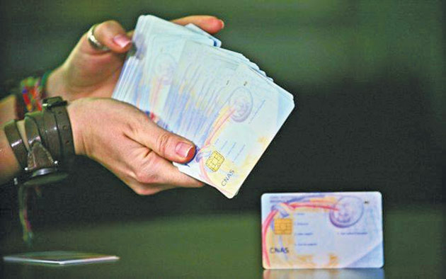 Peste 6.000 de sătmăreni nu și-au ridicat cardul de sănătate