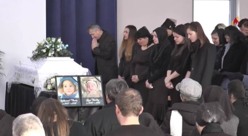 Îngerașii familiei Balog au fost conduși pe ultimul lor drum