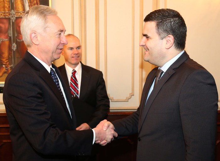 Ministrul Apărării, Gabriel Leș, s-a întâlnit cu ambasadorul SUA