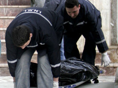 Un octogenar s-a spânzurat în anexa  propriei gospodării