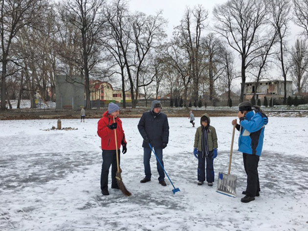 Patinoarul din Satu Mare, motiv de glumă pentru primarul Kereskenyi Gabor