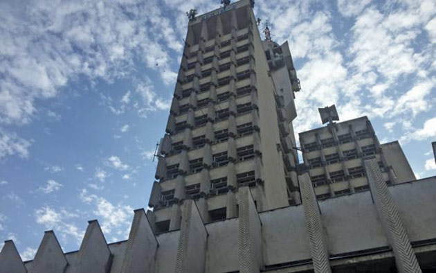 Anul începe cu reduceri substanțiale de salarii la Consiliul Județean